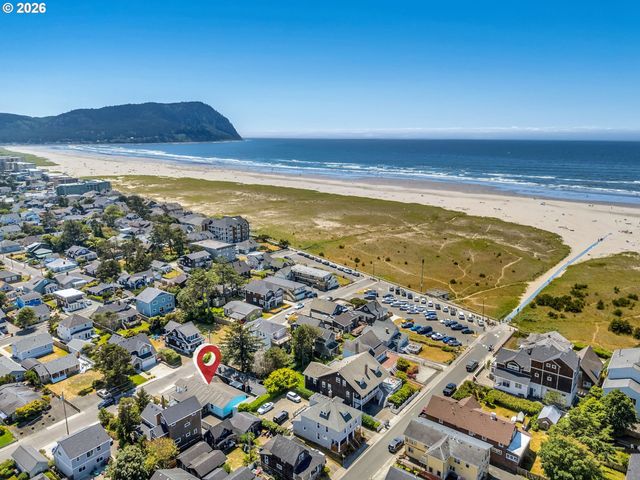 240 11TH Ave, Seaside, OR 97138