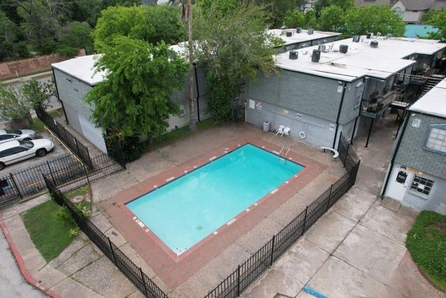 9745 Long Point Road Road 35, Houston, TX 77055