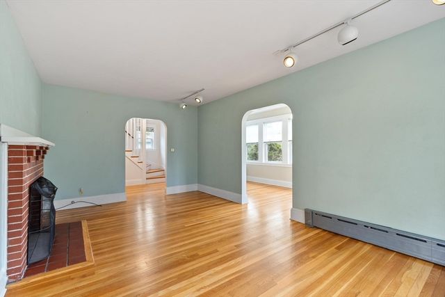 76 Lynde Ave 76, Melrose, MA 02176