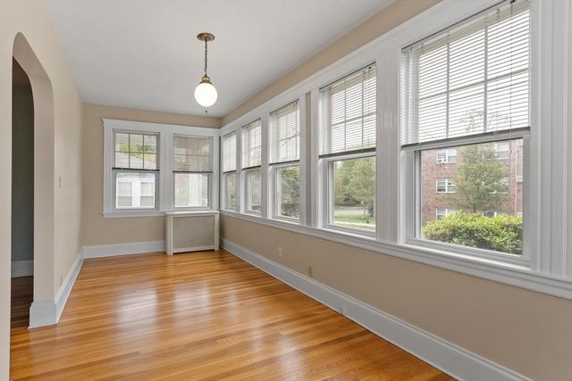 76 Lynde Ave 76, Melrose, MA 02176