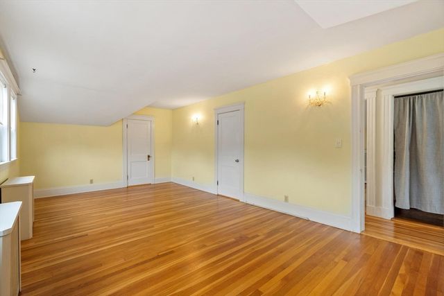 76 Lynde Ave 76, Melrose, MA 02176