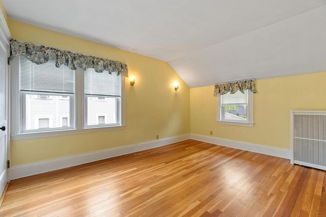76 Lynde Ave 76, Melrose, MA 02176