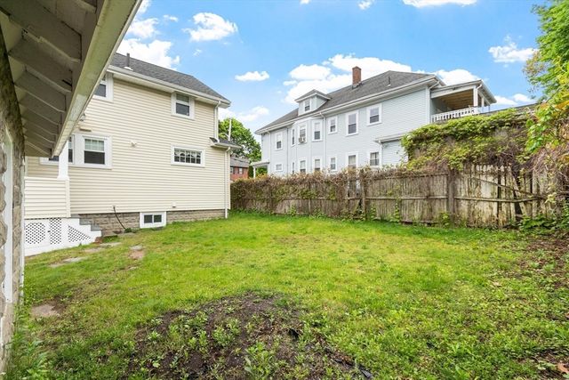 76 Lynde Ave 76, Melrose, MA 02176