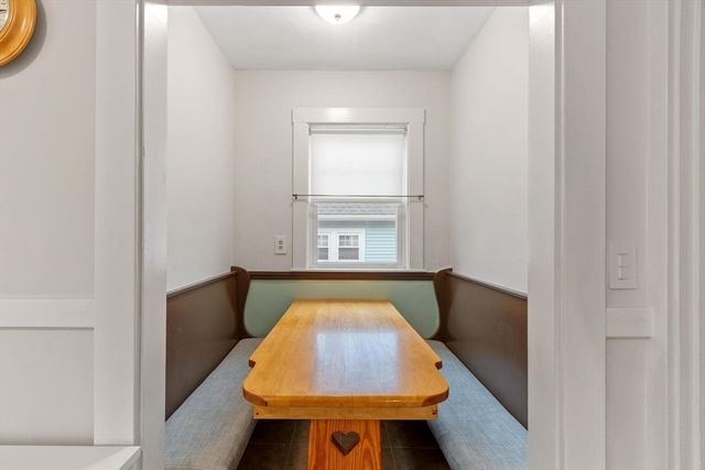 76 Lynde Ave 76, Melrose, MA 02176