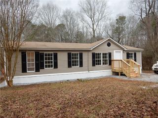 775 Ammons Road, Waleska, GA 30183