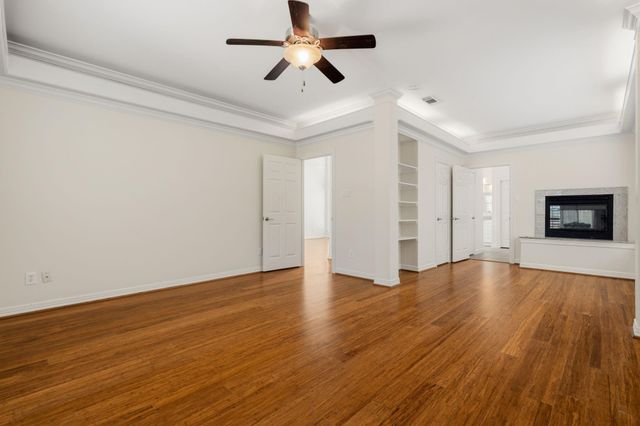 14207 Woodville Gardens Drive, Houston, TX 77077