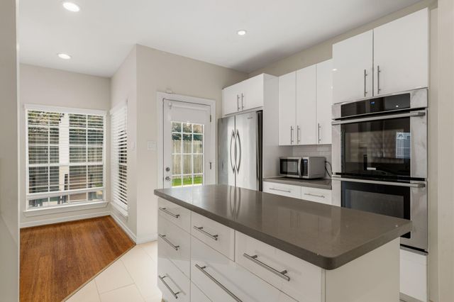 14207 Woodville Gardens Drive, Houston, TX 77077