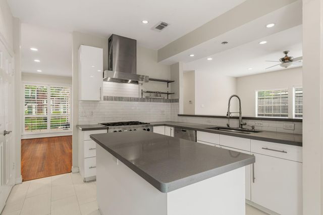 14207 Woodville Gardens Drive, Houston, TX 77077