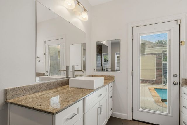 14207 Woodville Gardens Drive, Houston, TX 77077