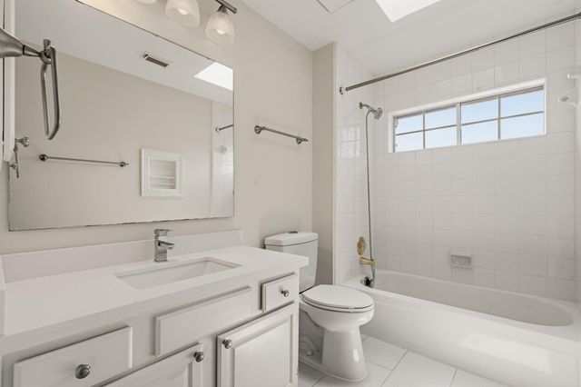 14207 Woodville Gardens Drive, Houston, TX 77077