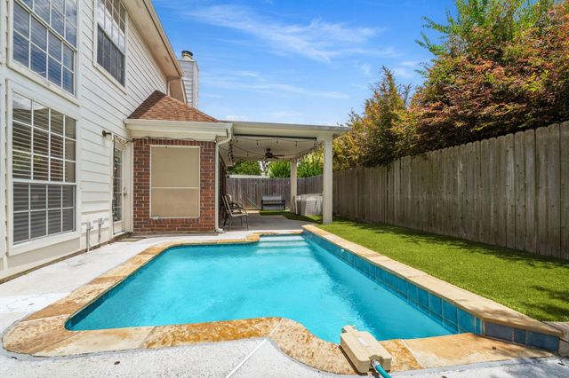 14207 Woodville Gardens Drive, Houston, TX 77077