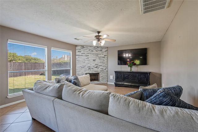 5119 Laurynnbrook Drive, Pasadena, TX 77505