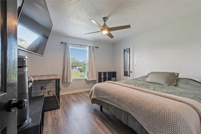 5119 Laurynnbrook Drive, Pasadena, TX 77505