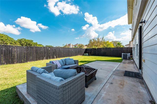 5119 Laurynnbrook Drive, Pasadena, TX 77505
