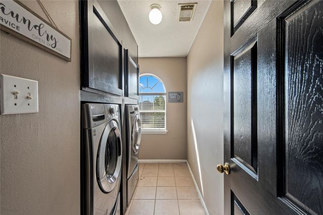 5119 Laurynnbrook Drive, Pasadena, TX 77505