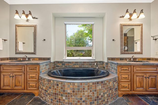 11137 Vista Del Sol, Auburn, CA 95603