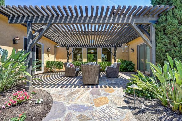 11137 Vista Del Sol, Auburn, CA 95603