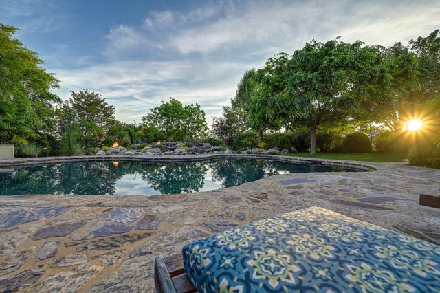 11137 Vista Del Sol, Auburn, CA 95603