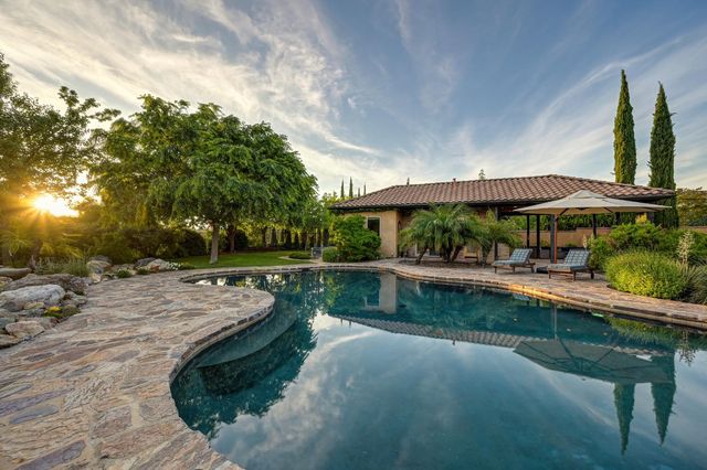 11137 Vista Del Sol, Auburn, CA 95603