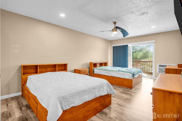 13 Lake Avenue 1A, East Brunswick, NJ 08816