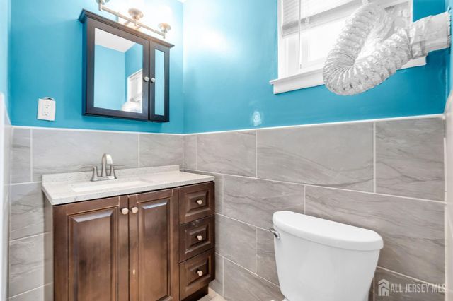 13 Lake Avenue 1A, East Brunswick, NJ 08816