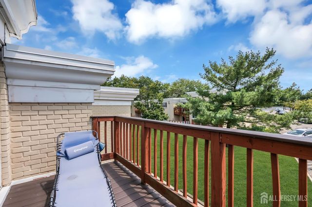 13 Lake Avenue 1A, East Brunswick, NJ 08816