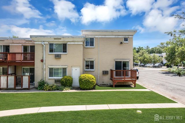 13 Lake Avenue 1A, East Brunswick, NJ 08816