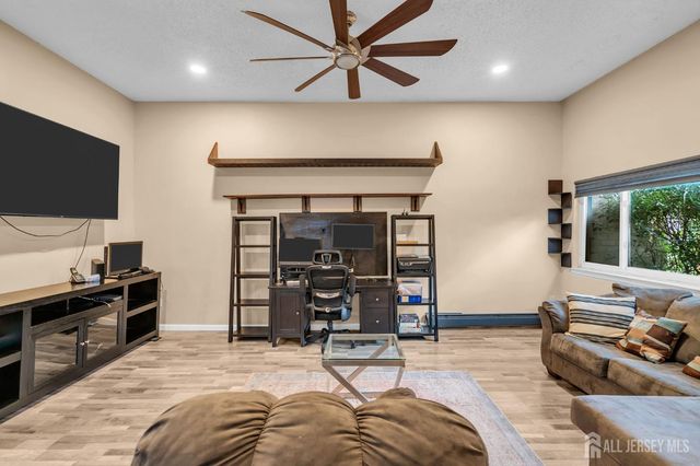 13 Lake Avenue 1A, East Brunswick, NJ 08816