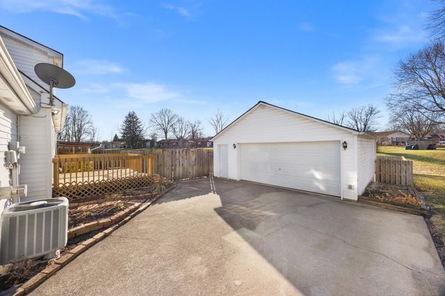 1336 Dorchester Drive, Georgetown, KY 40324