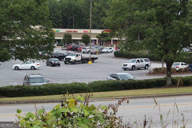 433 N Deshong Road, Stone Mountain, GA 30087