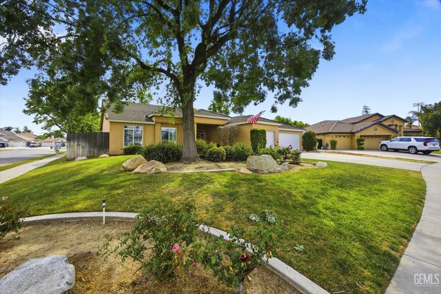 11001 Four Bears Drive, Bakersfield, CA 93312