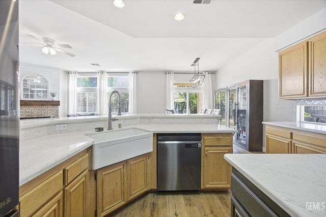 11001 Four Bears Drive, Bakersfield, CA 93312