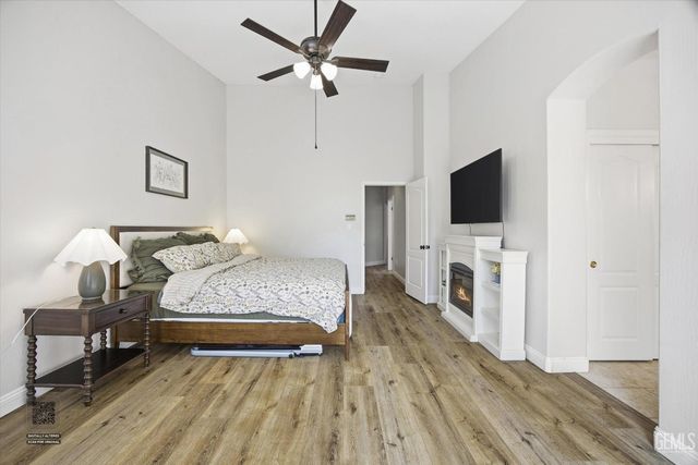 11001 Four Bears Drive, Bakersfield, CA 93312