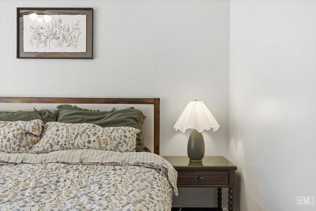 11001 Four Bears Drive, Bakersfield, CA 93312