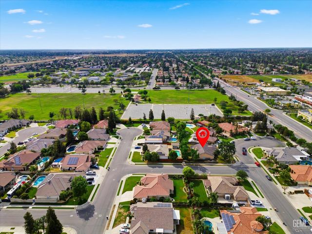 11001 Four Bears Drive, Bakersfield, CA 93312