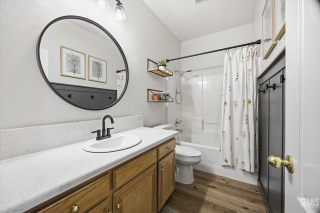 11001 Four Bears Drive, Bakersfield, CA 93312