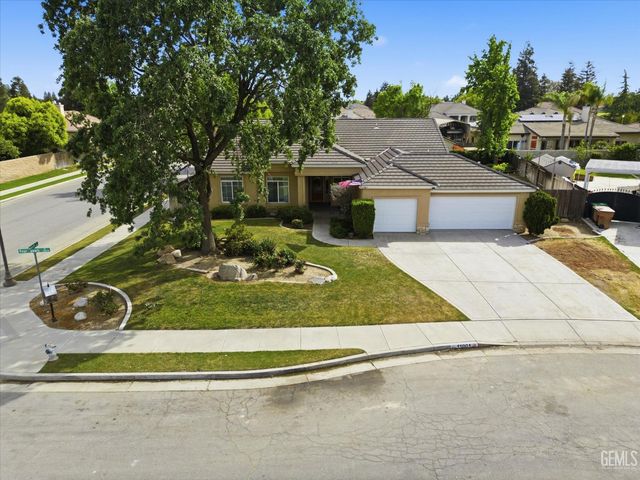 11001 Four Bears Drive, Bakersfield, CA 93312