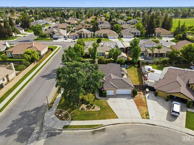 11001 Four Bears Drive, Bakersfield, CA 93312