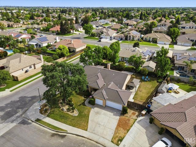 11001 Four Bears Drive, Bakersfield, CA 93312
