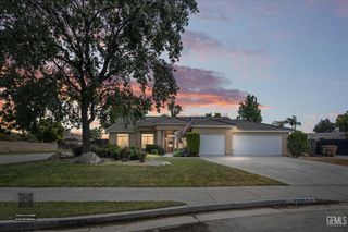 11001 Four Bears Drive, Bakersfield, CA 93312