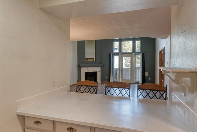 3023 S Winthrop Ln, Spokane, WA 99203