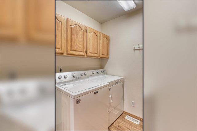 3023 S Winthrop Ln, Spokane, WA 99203