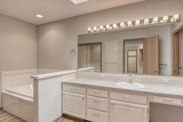 3023 S Winthrop Ln, Spokane, WA 99203