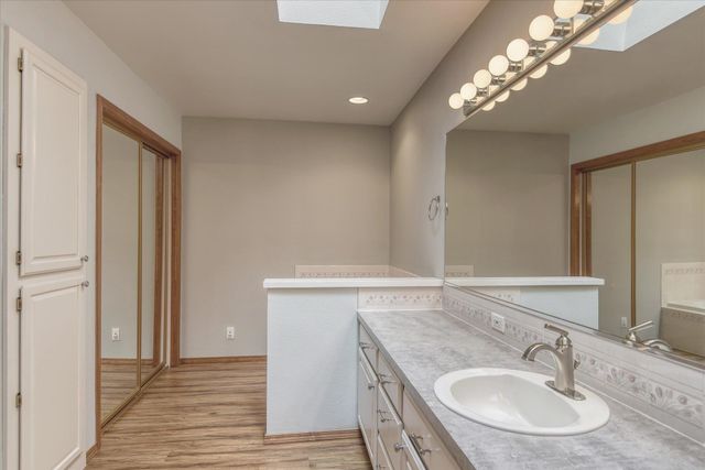 3023 S Winthrop Ln, Spokane, WA 99203