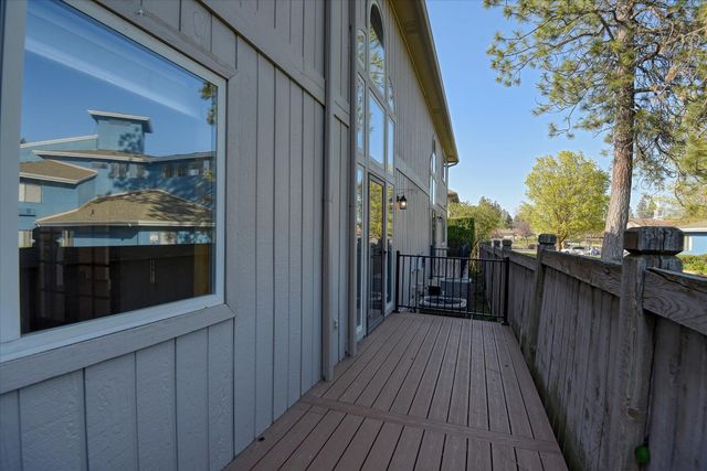 3023 S Winthrop Ln, Spokane, WA 99203