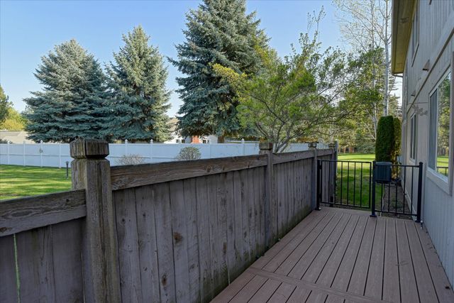 3023 S Winthrop Ln, Spokane, WA 99203