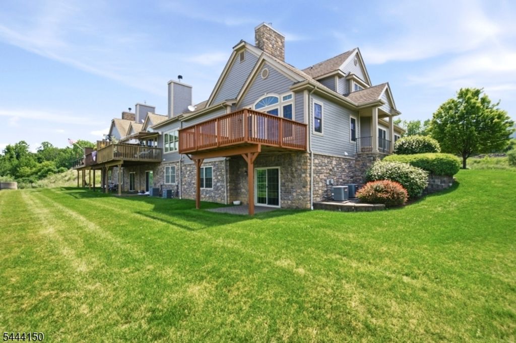 98 Tarrington Rd, Hardyston Twp., NJ 07419 — photo 4