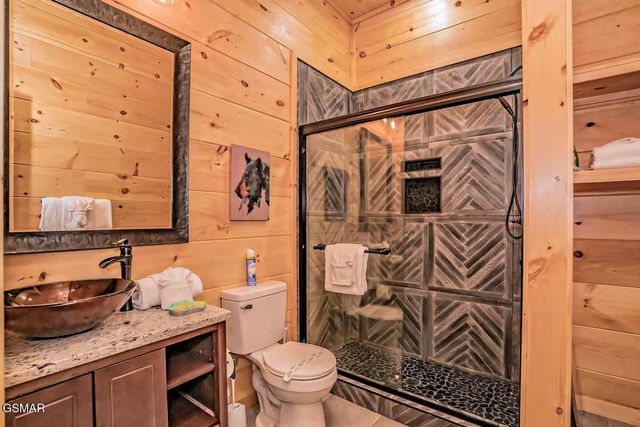 2818 Ridge Creek Circle, Sevierville, TN 37876