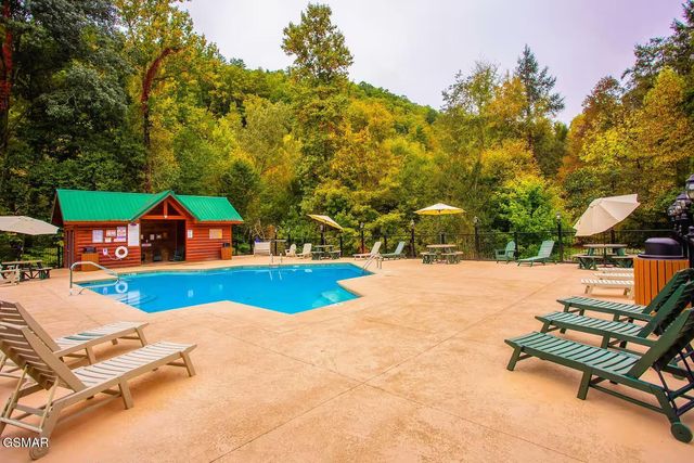 2818 Ridge Creek Circle, Sevierville, TN 37876