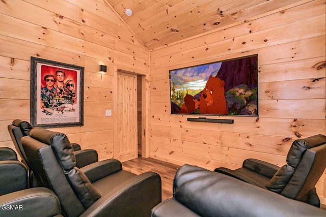 2818 Ridge Creek Circle, Sevierville, TN 37876